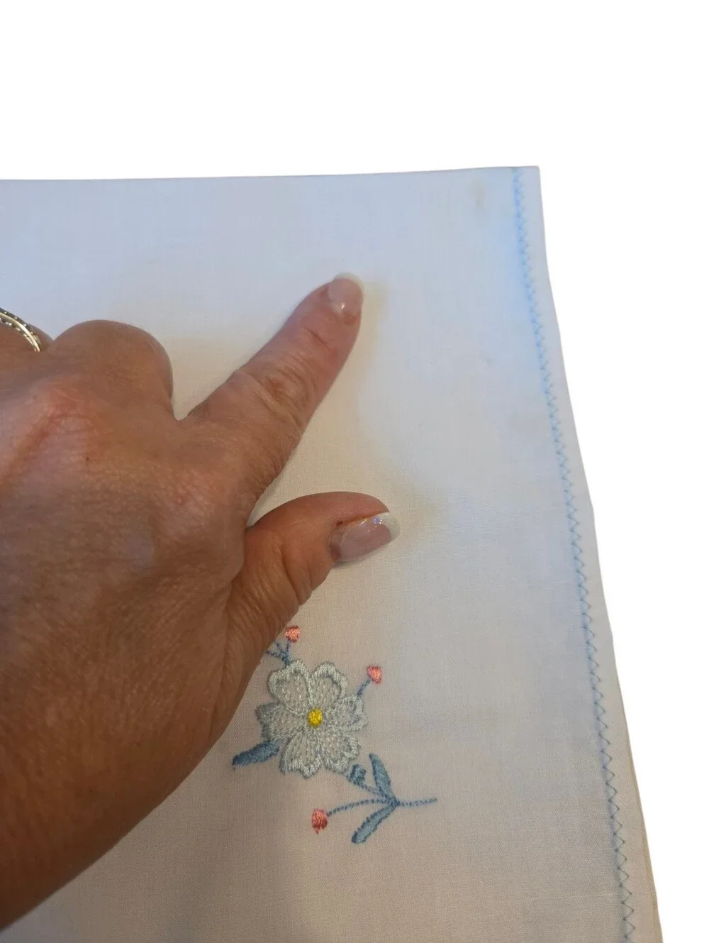 Vintage Hand Embroidered White Linen Cocktail Napkins Set 4 Floral Cottagecore
